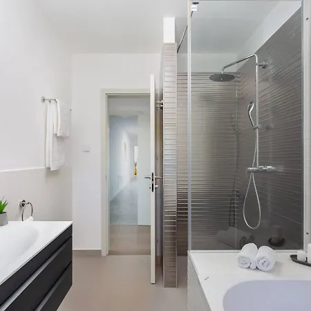 Villa Smiljana With Swimming Pool